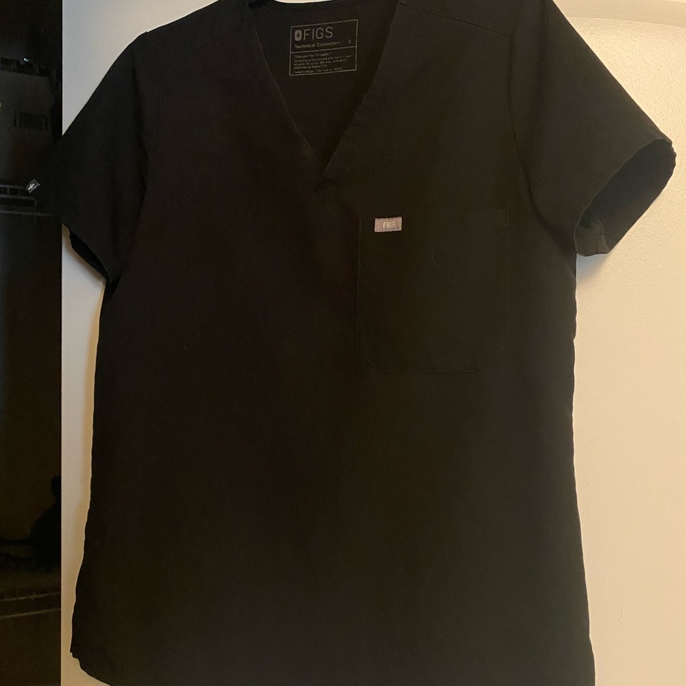 Black figs top